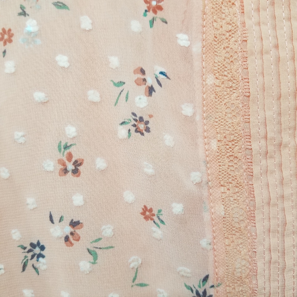 Lauren Conrad Floral Top - Picture 5 of 6